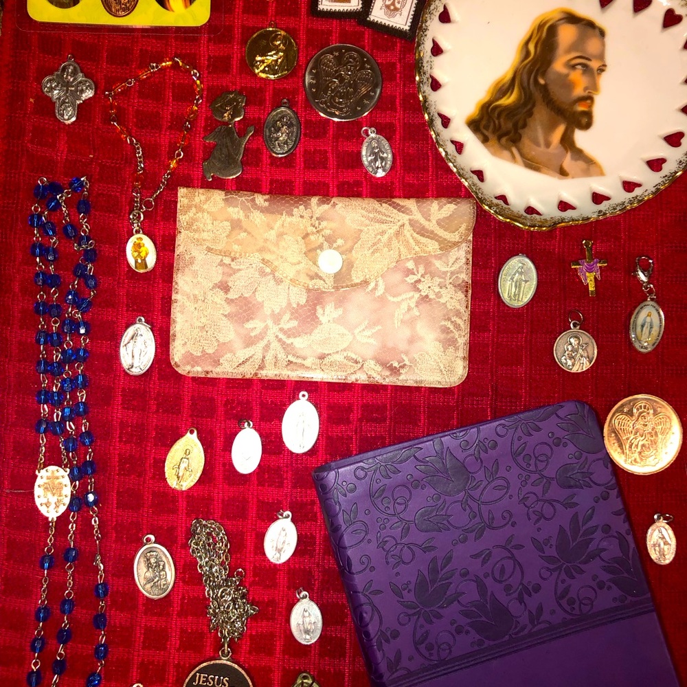 Lot Christian Items